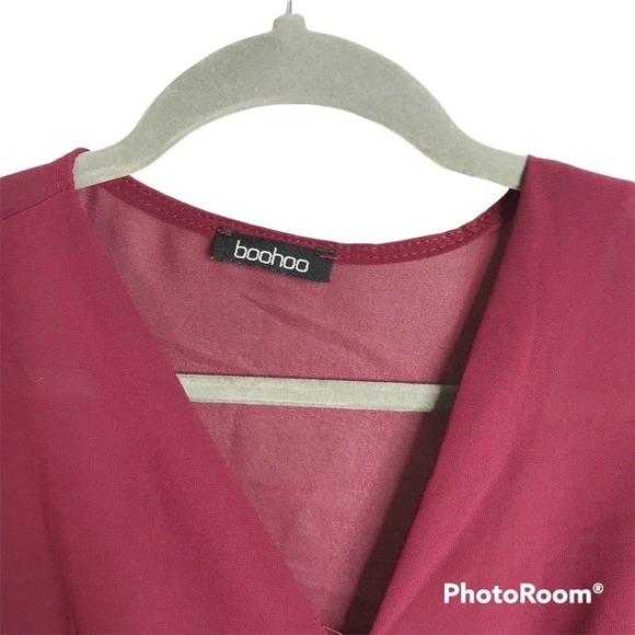 Boohoo red sheer long sleeve surplice blouse - Picture 6 of 6
